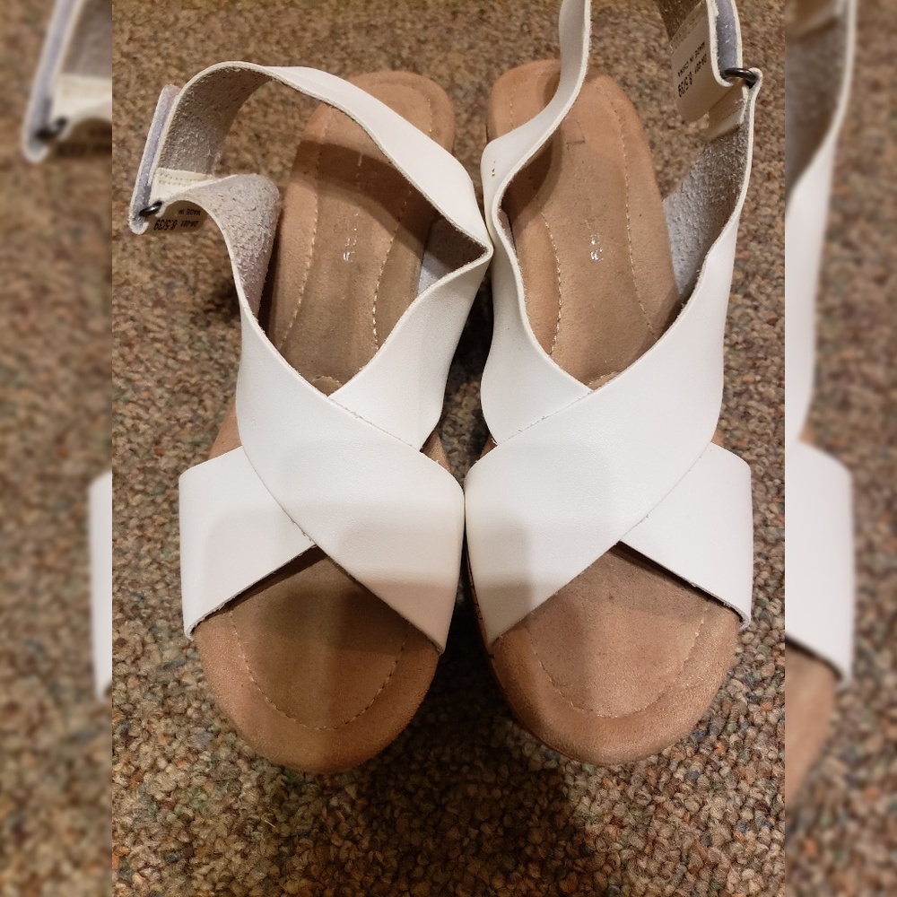 **3 for the price of 2** 8.5 Cork Wedges Like New!